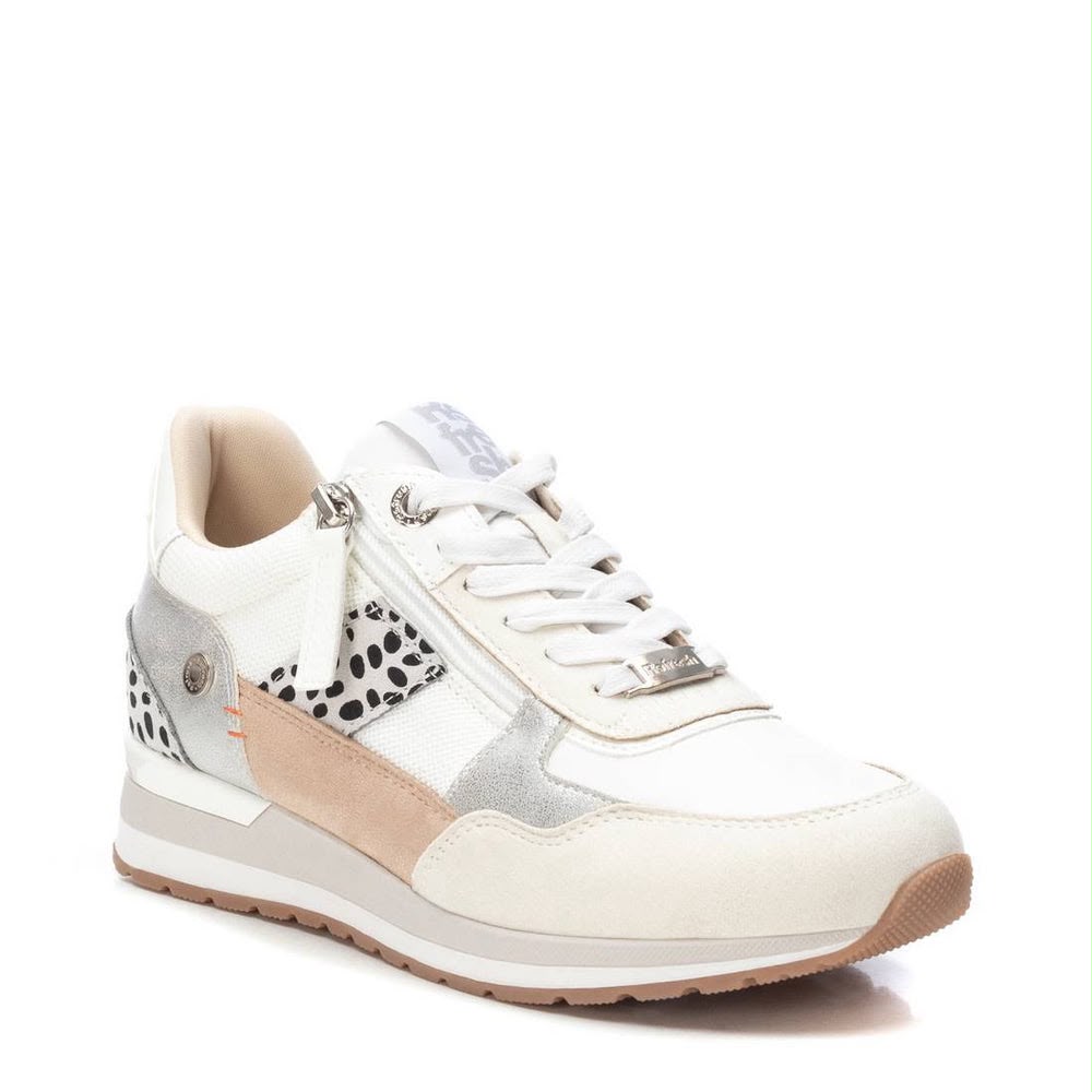 WOMEN'S SNEAKER REFRESH