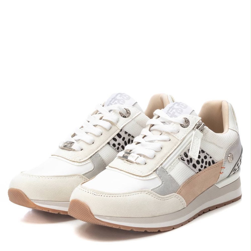 WOMEN'S SNEAKER REFRESH